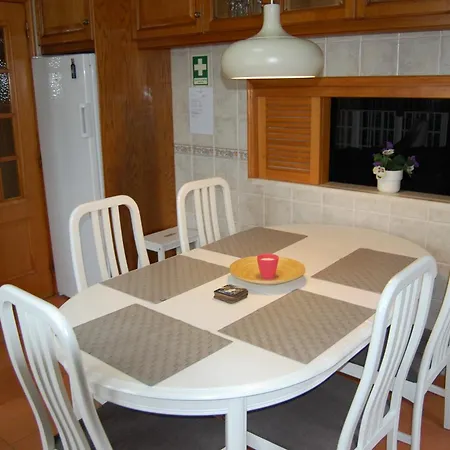 Monte Alegrete With Sea View Villa